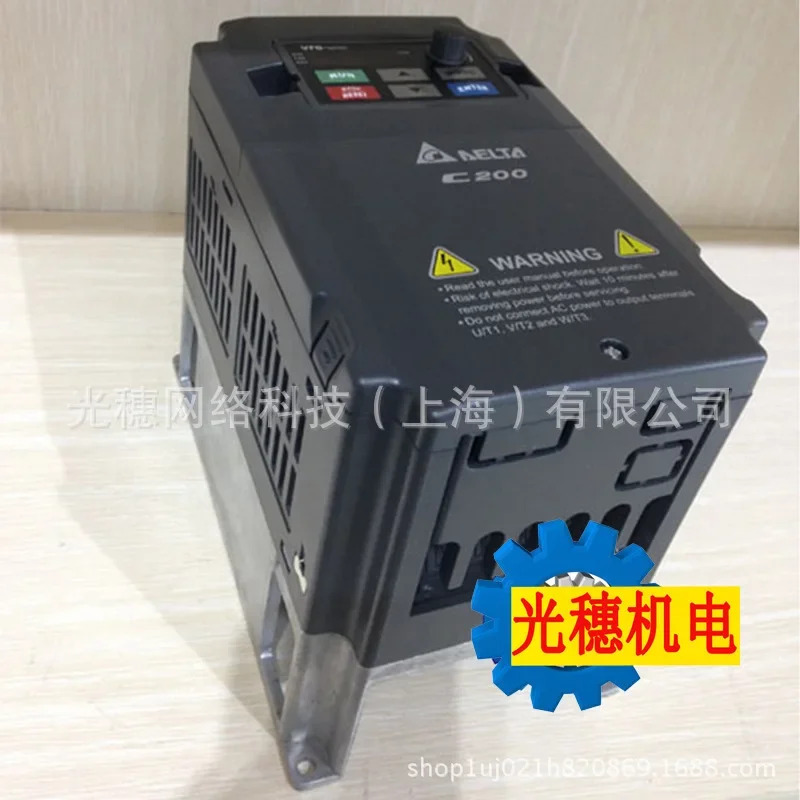 신형 오리지널 VFD022CB21A-21M 델타 인버터 2.2KW/단 230V 보호 기능 강화
