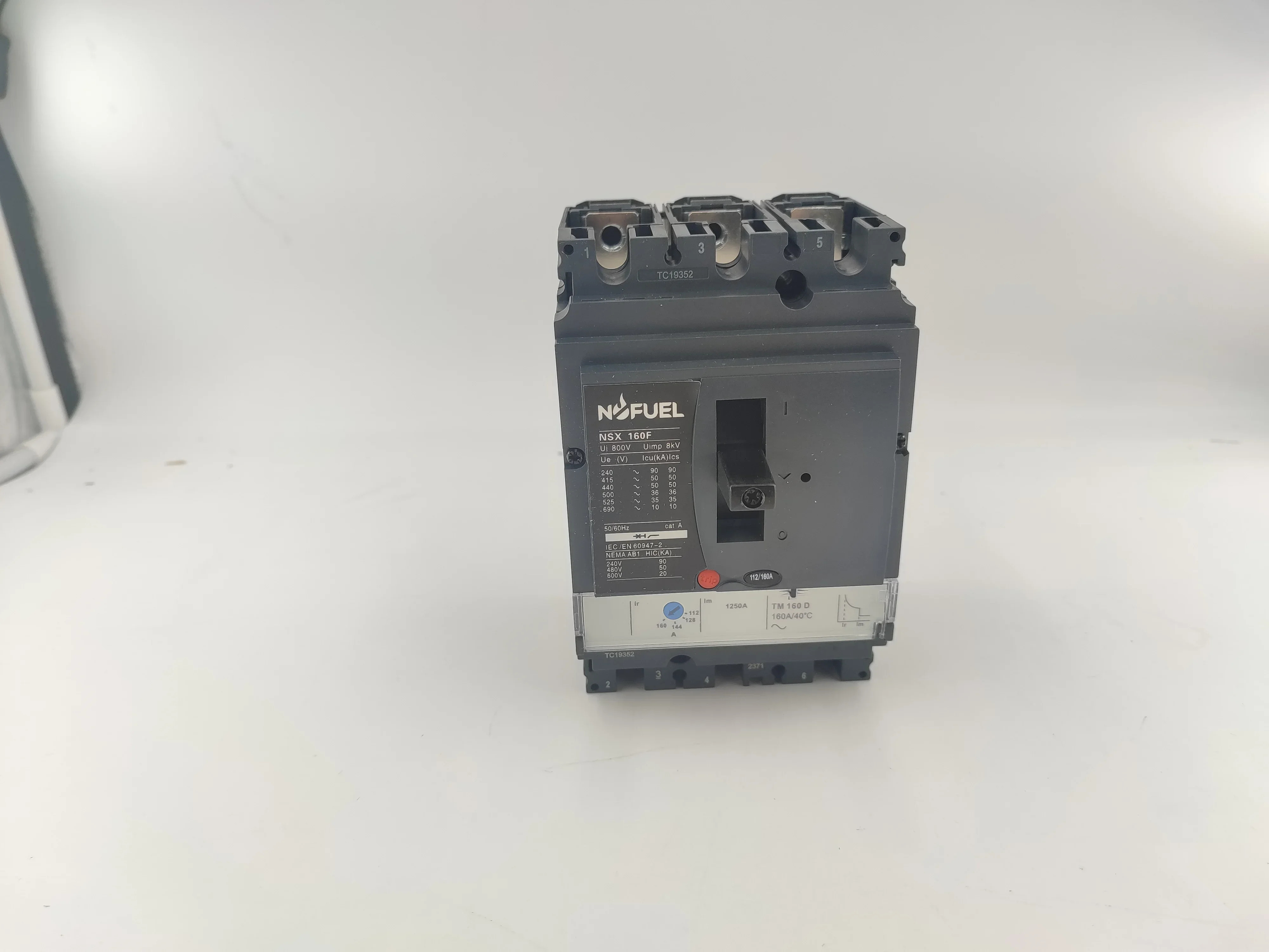 202533478 NOFUEL 몰드형 케이스 회로차단기 1250A 50KA 3P MCCB NS1250N Mic2.0 NS33478