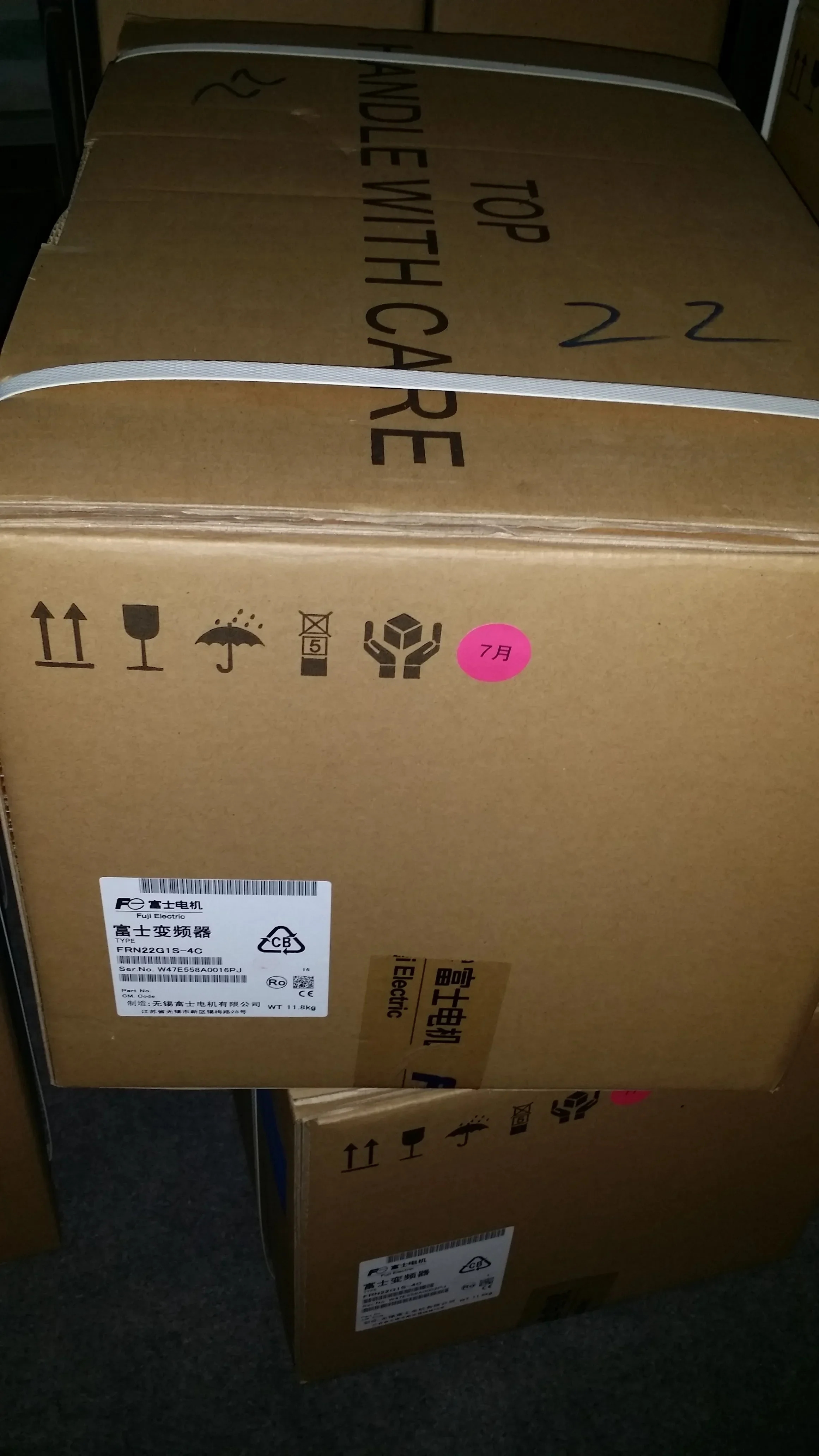 2025.4 일본산 후지 주파수 변환기 MEGA 시리즈 FRN22G1S-4C 3상 380V 22KW