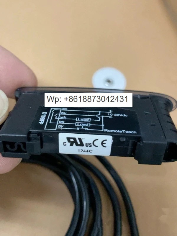 D10BFP-74036 광섬유 증폭기 오리지널 센서 광전스위치 1PCS