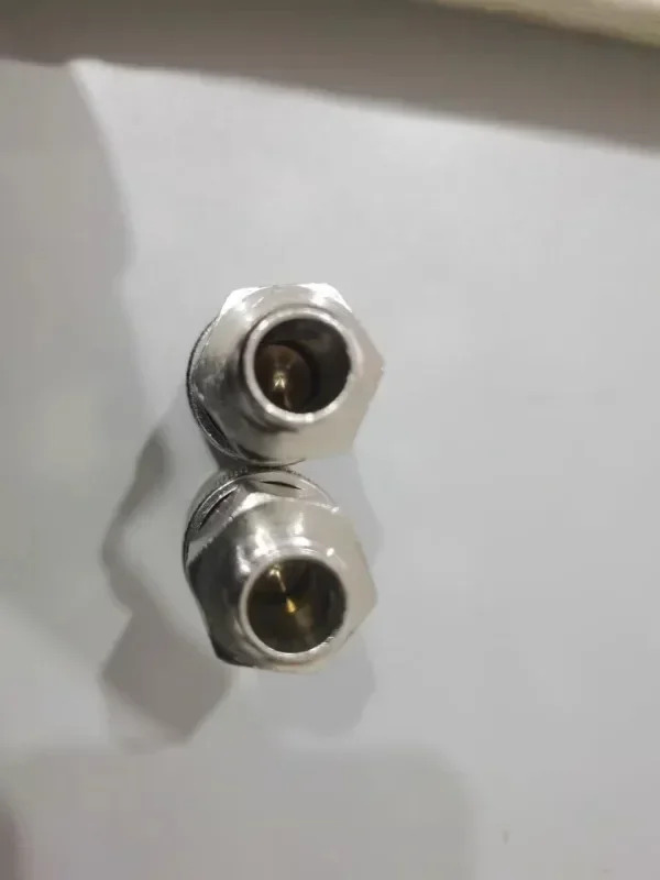 P2LAX/C0002 공압 밸브 5/2 SOL-SPR 15MM 24VDC G1/8 1개