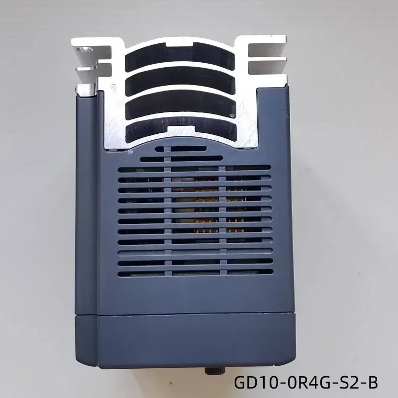 2025.4잉웨이텡 주파수 변환기 GD10-0R7G-S2 단 220V 거버너 0R4G 1R5G 2R2G 3 380V