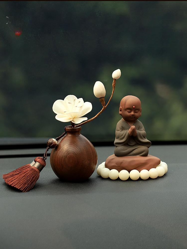 차꾸미기 동자승 목련꽃 악세사리 장식품 대쉬보드 자동차 추추 목련 축복 세트 - 상품 이미지