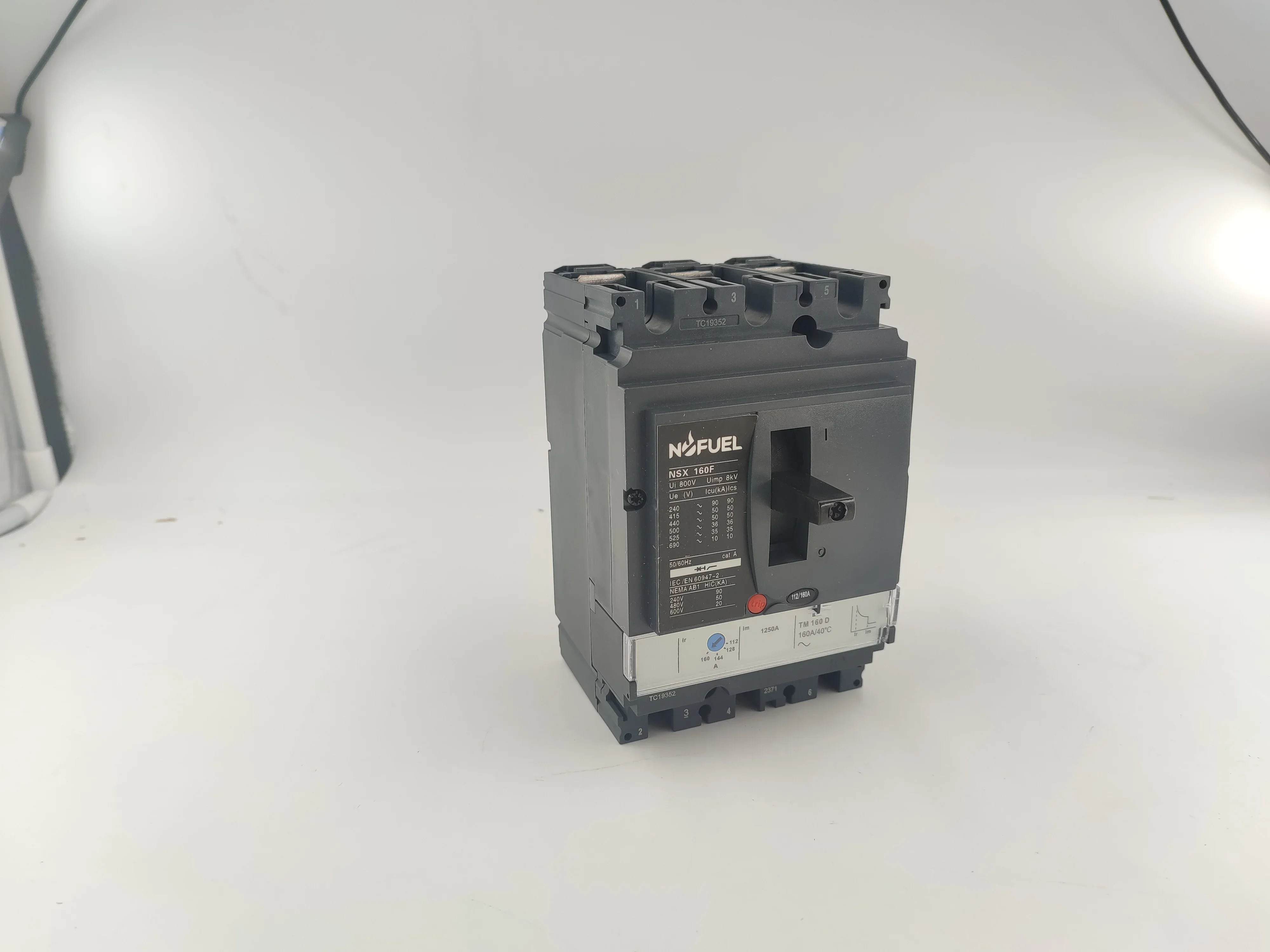 202533478 NOFUEL 몰드형 케이스 회로차단기 1250A 50KA 3P MCCB NS1250N Mic2.0 NS33478