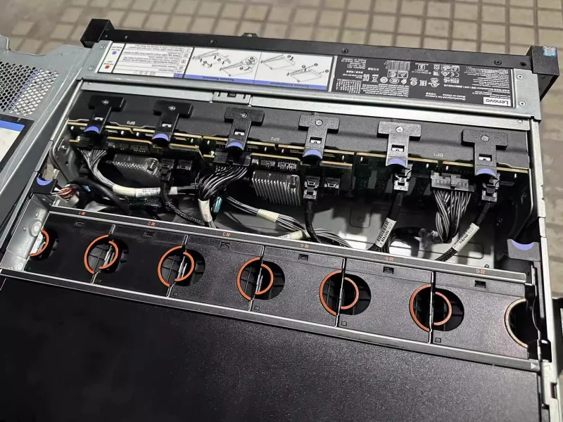 IBM X3650M5 2.5인치 하드 확장 백플레00AG941 00FJ756 8-16 슬롯 리퍼