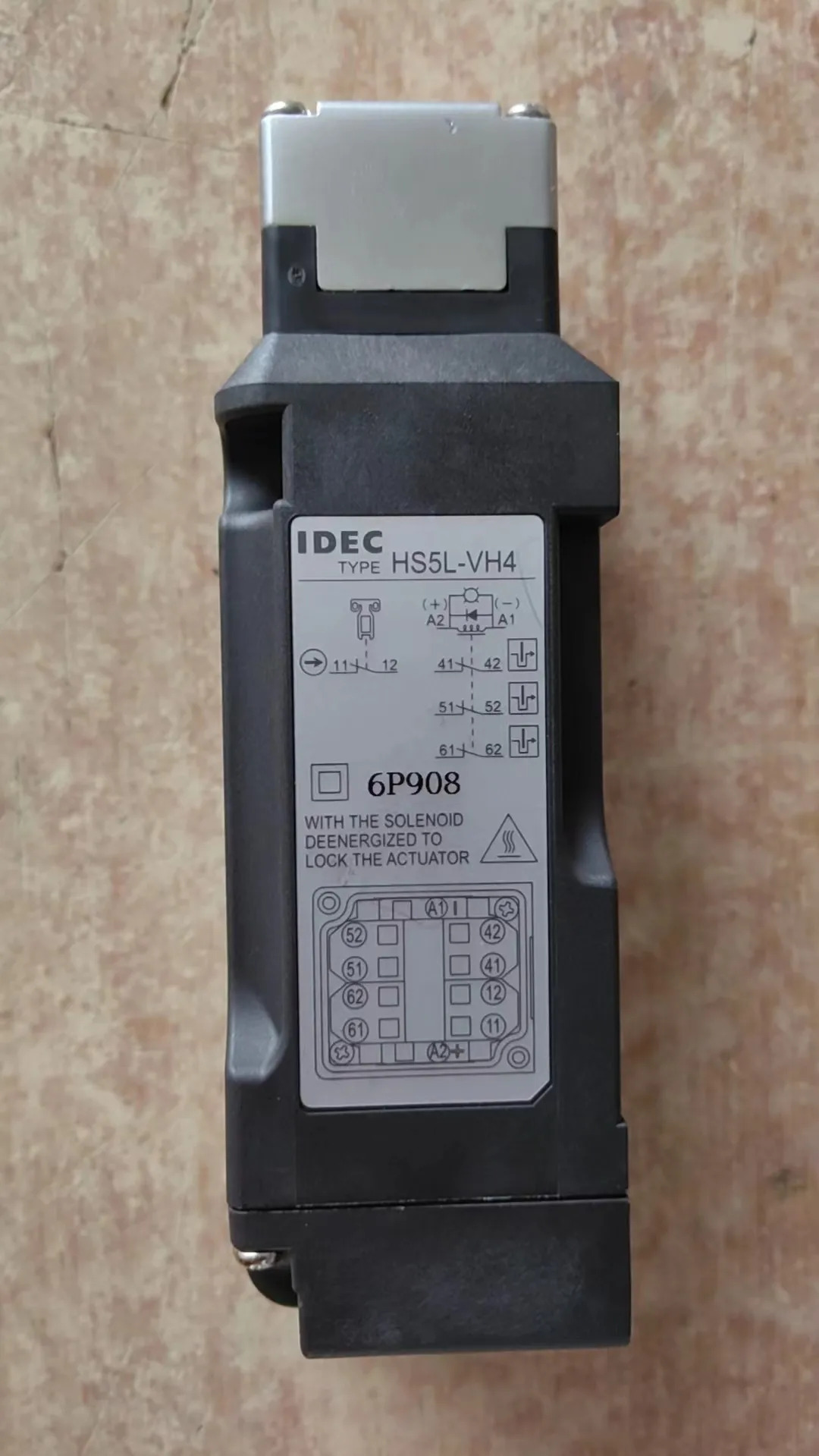 IDEC 이즈미 안전 도어록 HS5L-VH44M-G