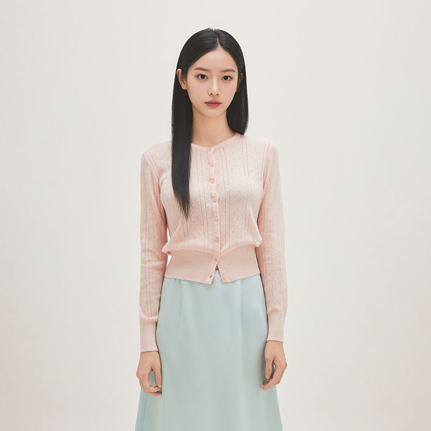 로엠 라운드넥 긴팔 가디건 RMCKG24R11 - 상세 이미지 4