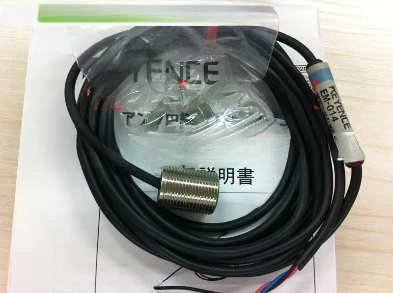 KEYENCE EM-014