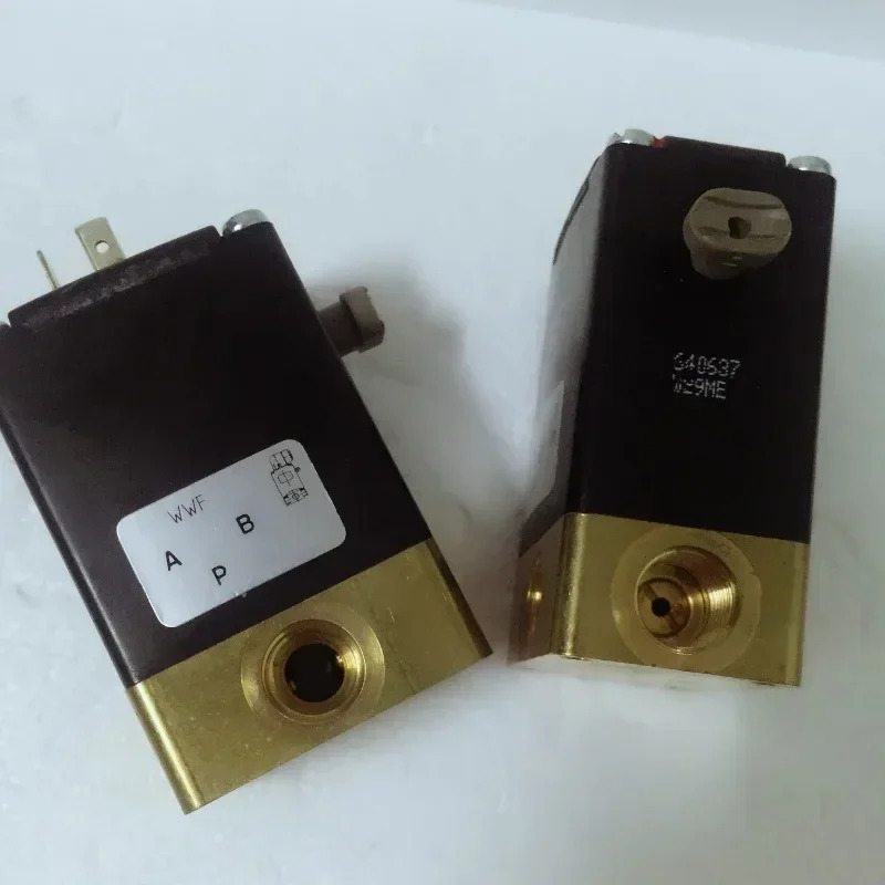 0330 솔레노이드 밸브 00078969 F 3. 0 NBR DC24V 1개