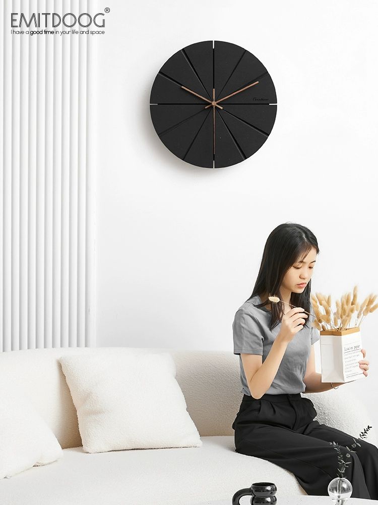 특이한 수입 벽시계 라운드 디자인 고급 심플 목재 아트월시계 빈티지 거실 아트월 원형 - 상세 이미지 4