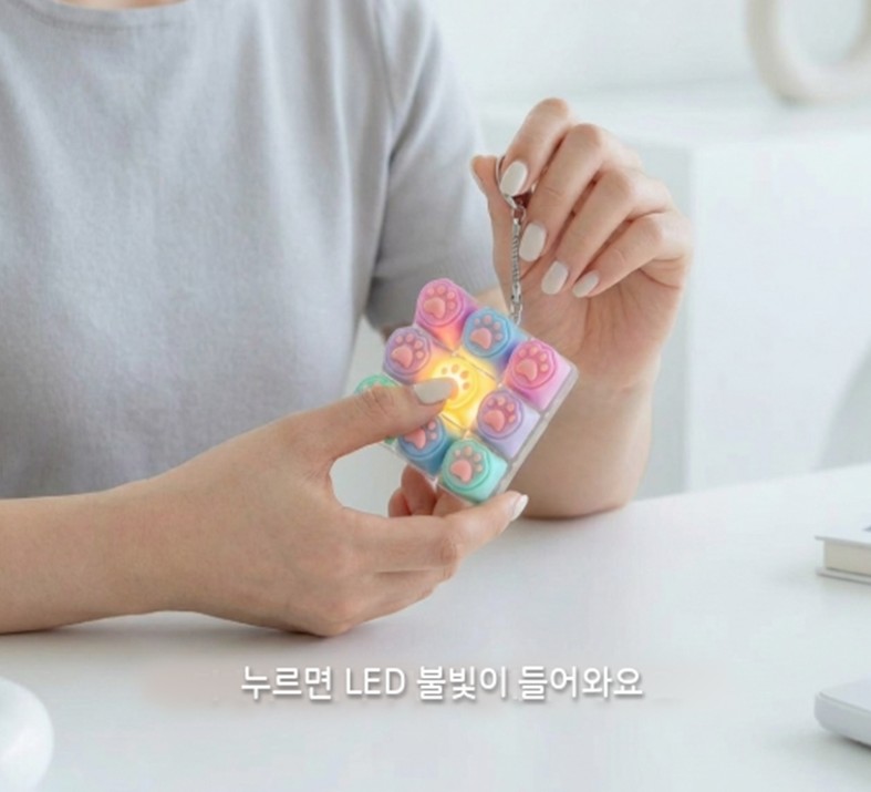 led 키보드 클리커 딸깍이 키캡키링 고양이발 투명 9구 이미지 7