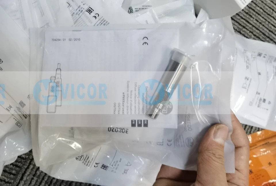 IFM O500 적색광 확산형 센서 PNP 1036 V DC M12 나사형 원통형 M18 1 L 72 mm 316 PA