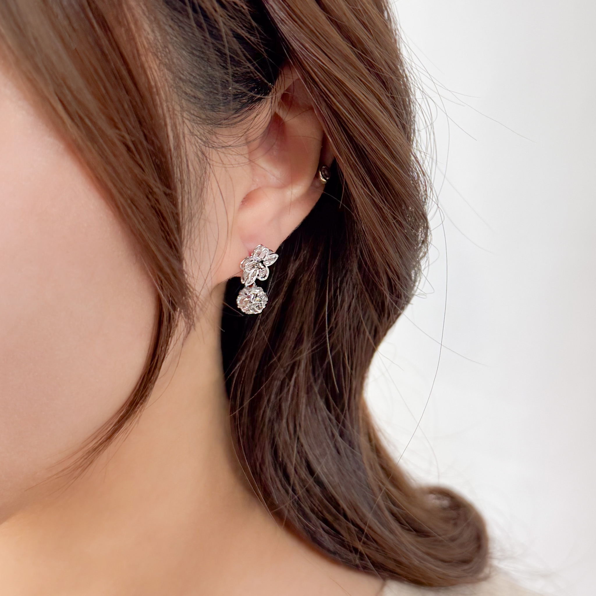 유어블링 실버 925 플라워 볼 드롭 귀걸이 봄 데이트 은침 귀걸이 귀찌 이미지 6