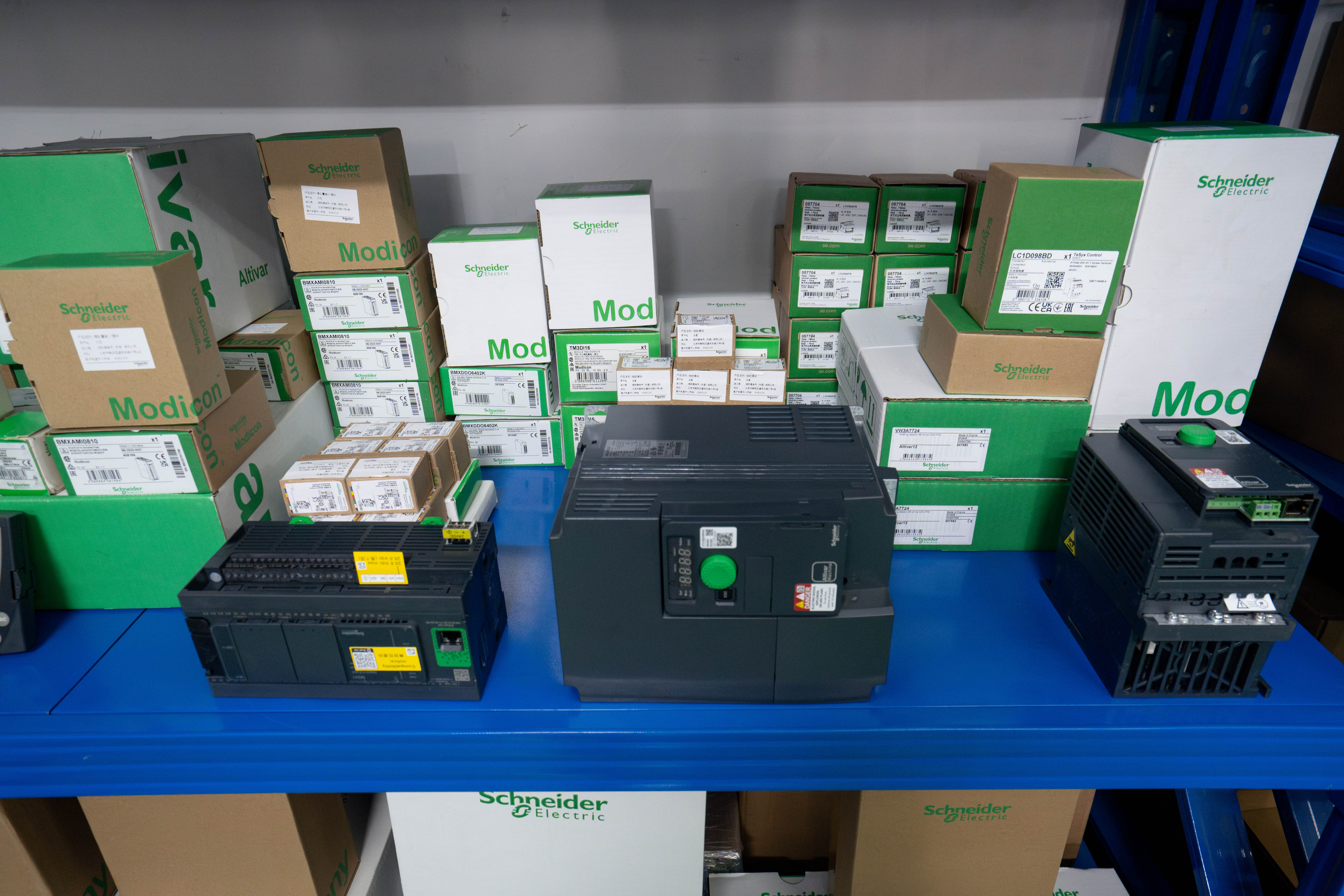 C10F4TM016 C10F4TM025 C10F4TM032 C10F4TM040 산업 자동화 PLC 제어컴팩트 NSX100F 회로차단기