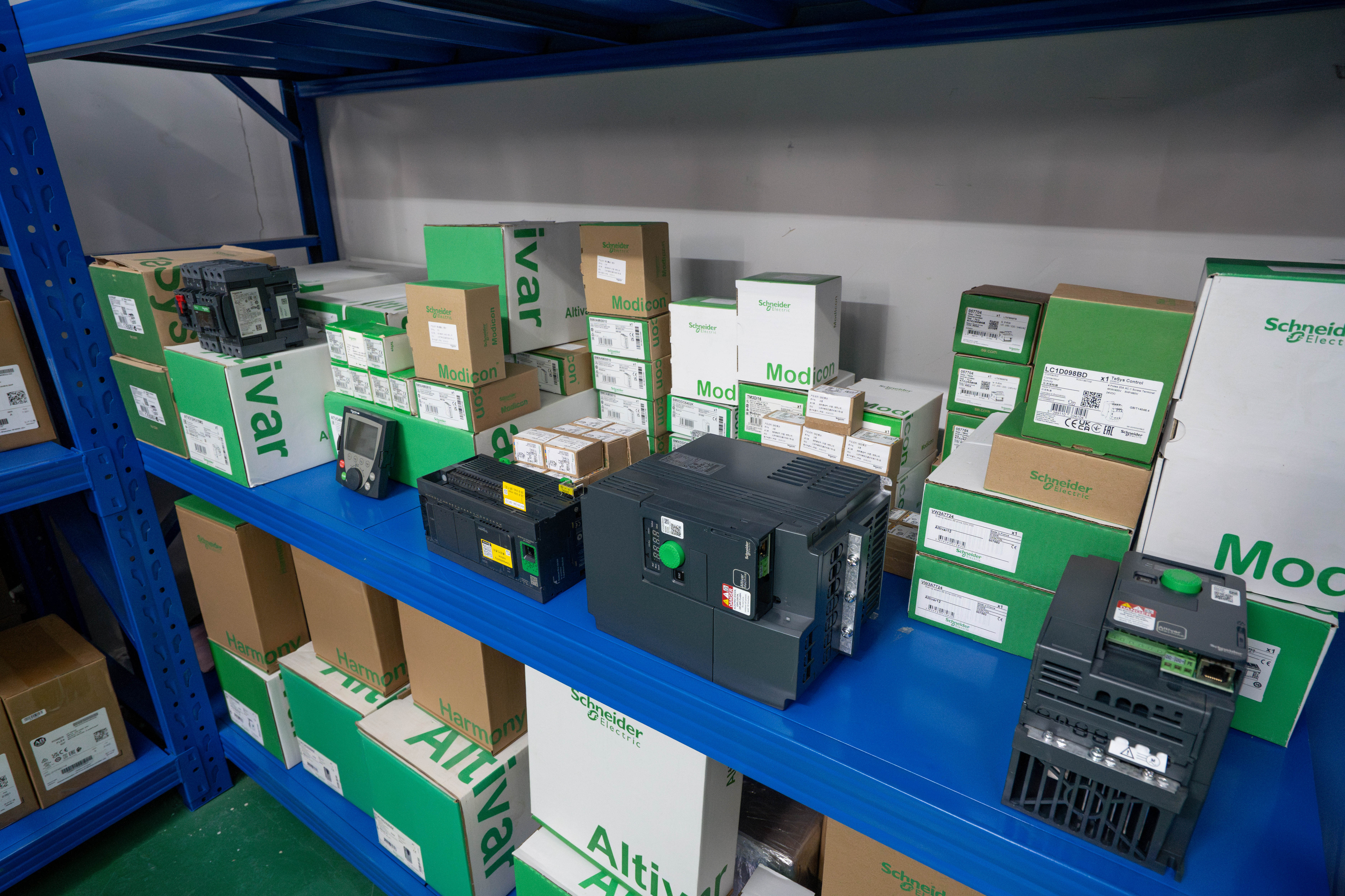 C10F4TM016 C10F4TM025 C10F4TM032 C10F4TM040 산업 자동화 PLC 제어컴팩트 NSX100F 회로차단기