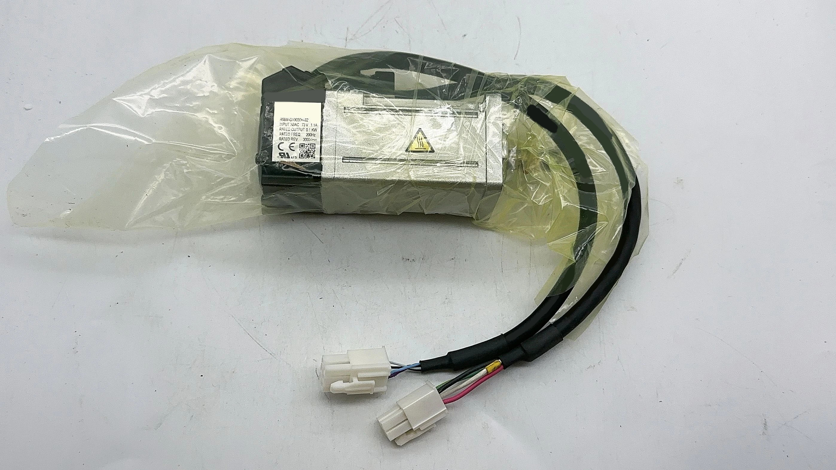 R88M-G10030H-S2 서보모터 새 상품