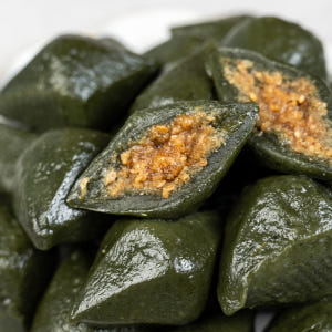 싸리재 참깨 가득 [ 현미 쑥송편 500g ] 국산 깨송편 쑥떡 추석 명... 맛있게 먹은 솔직 후기 - 상품 이미지 1
