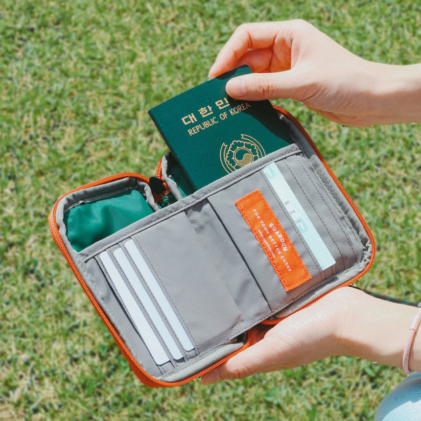 [슈퍼적립] 에가든 트래블러 패스포트 RFID 차단 안티스키밍 여행용 지갑 여권 케이스