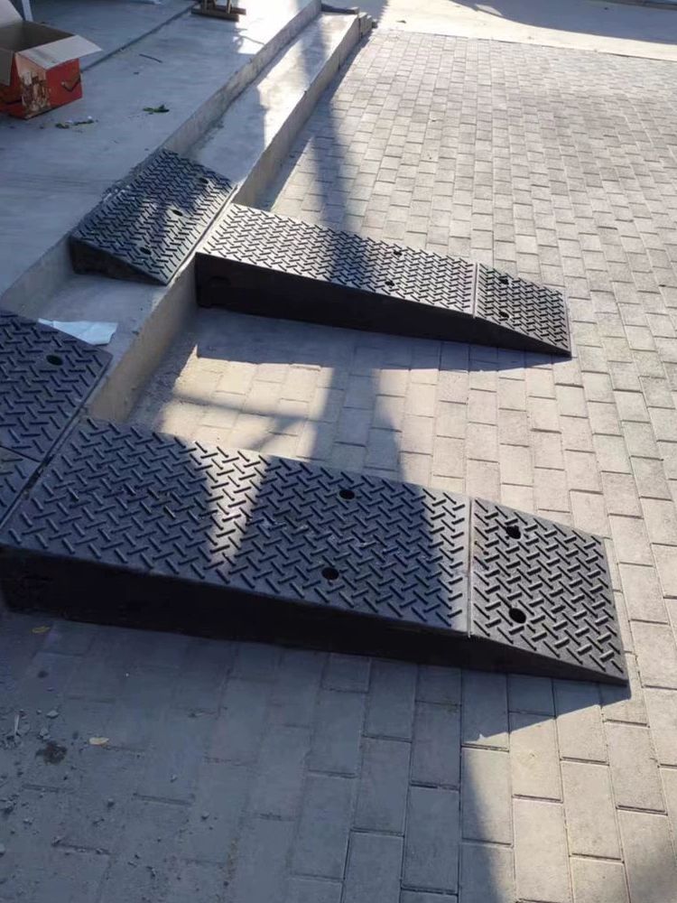 차량 경사로 발판 경사폭 문턱 경사판 조합 경사로 135 높이 22cm - 상품 이미지
