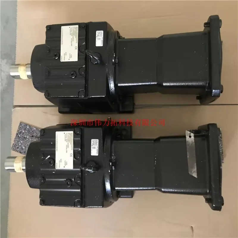 독일 SEW EURODRIVE R77 AQH190/3 새  평행축 커플링 감속기