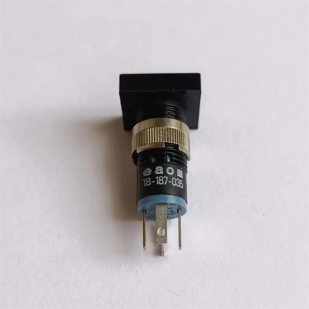 18-187.035 19X19mm 사각 헤드 EAO 푸시버튼 스위치 18-187-035