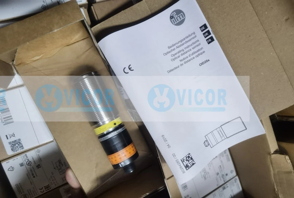 IFM OID200 원통형 레이저 거리 센서 10-30V DC 2  PNP M301.5