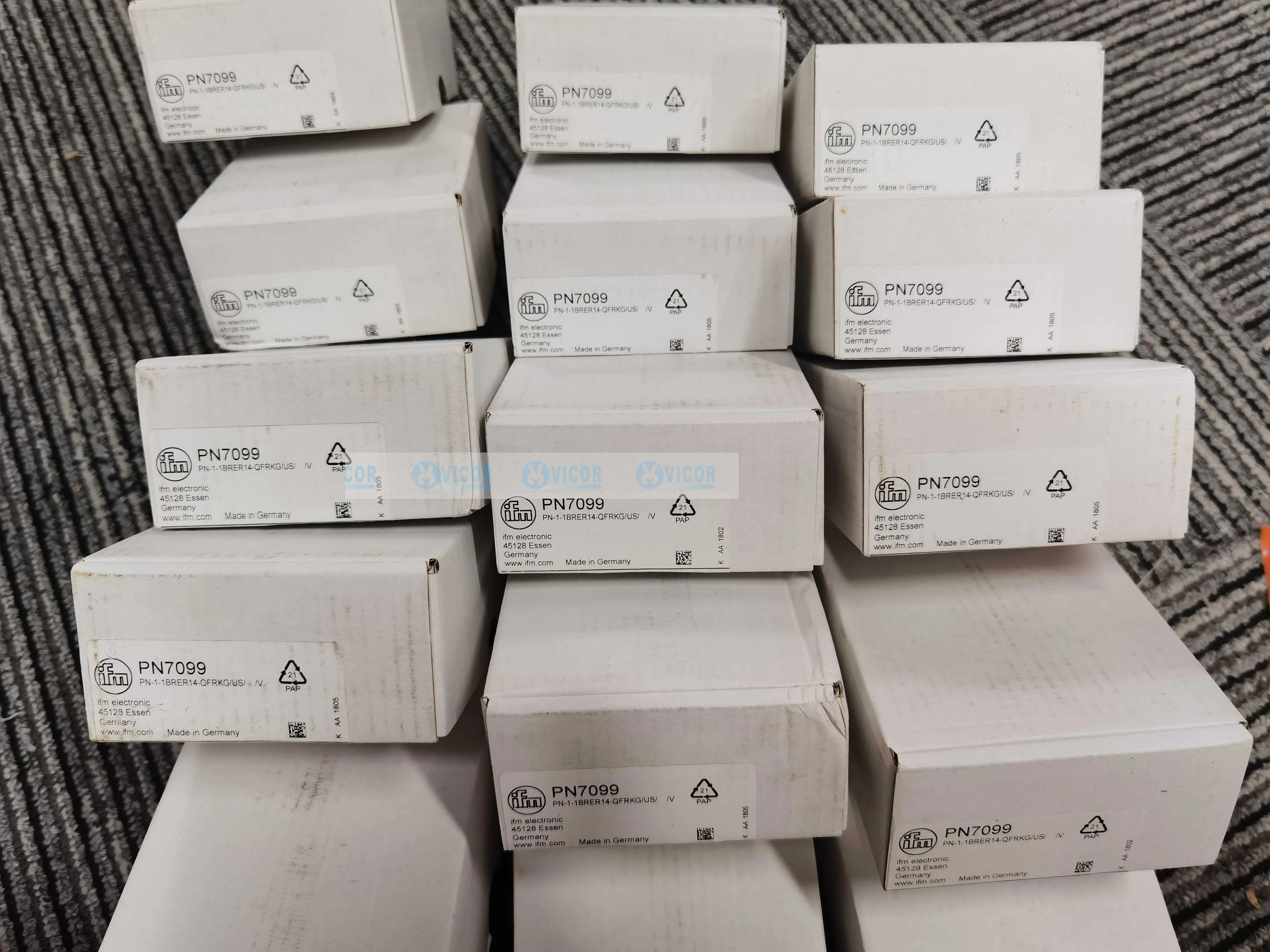IFM 센서 PK7520 PK7521 PK7522 PK7523 PK7524 PN2099 PN2293 PN2296 PN2271 PN2294 PN2270 PN7097 PN7071 P