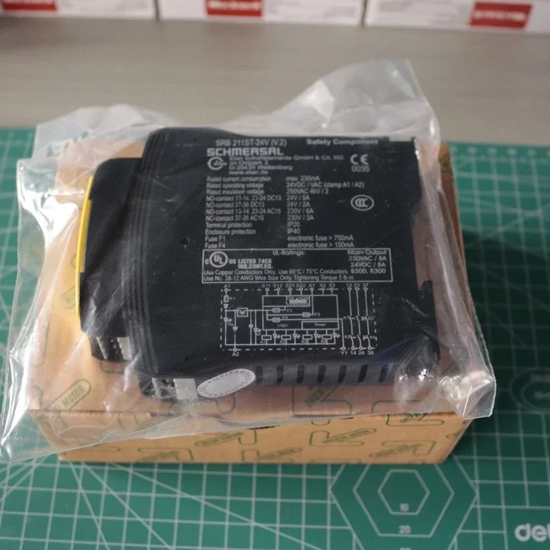 SRB 211ST-24V 안전 릴레이 오리지널 스위치 정격 전압 220V 단일 개방형 반사 외부 광 경로