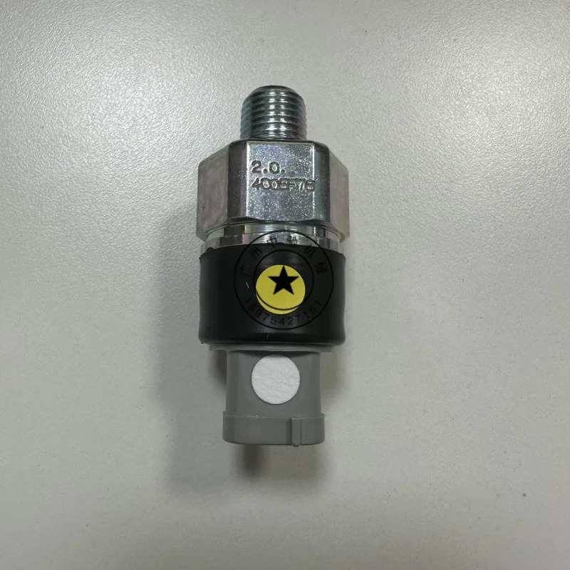 Is-uzu 6UZ1 6WG1 CYH FX77 핸드 브레이크 센서 8-98010856-2 공장