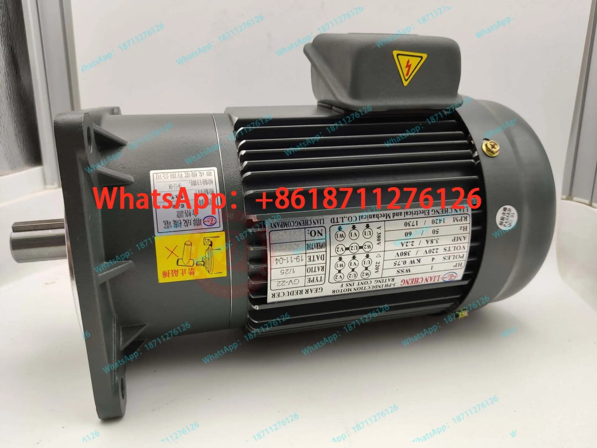 기어 감속기 GV22 1WSS 0.75KW 1/25 가변 속도 모터 수직 설치