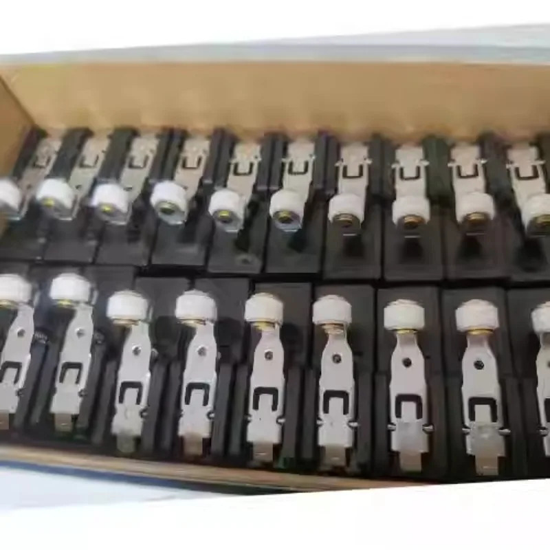 Z-15GW22-B mo-ld 15A 250V 롤러 개방형 형 1개