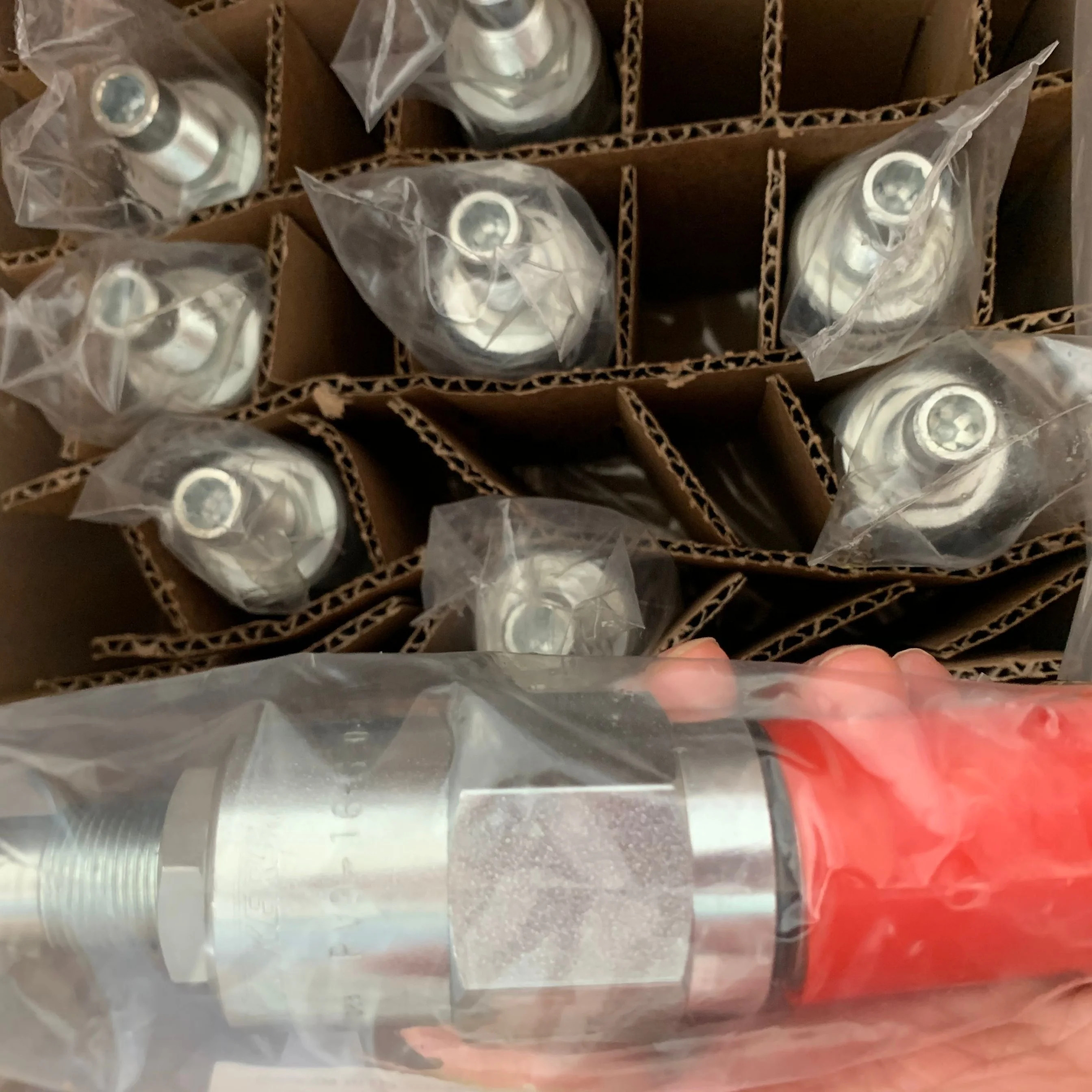 오리지널 카트리지 밸브 IH 릴리프 SUN HYDRAULICS HYDRAFORCE VICKERS 565569 RV3-16-S-0-35