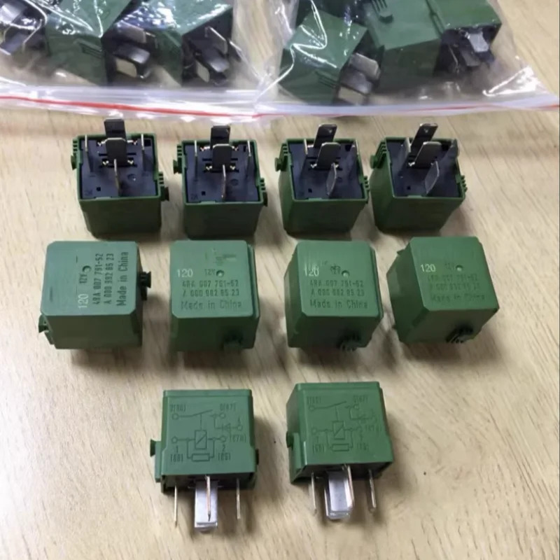 메르세데스 오리지널 모델 w164 w204 w211 w172 w221 c200 c300 e300 s300 s500 A0009828523 A0025427619 릴레이