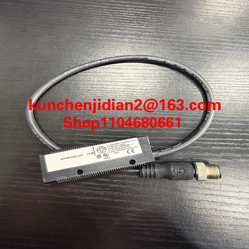 UK500-G18-2VP6L-Q12.1 오리지널 초음파 센서