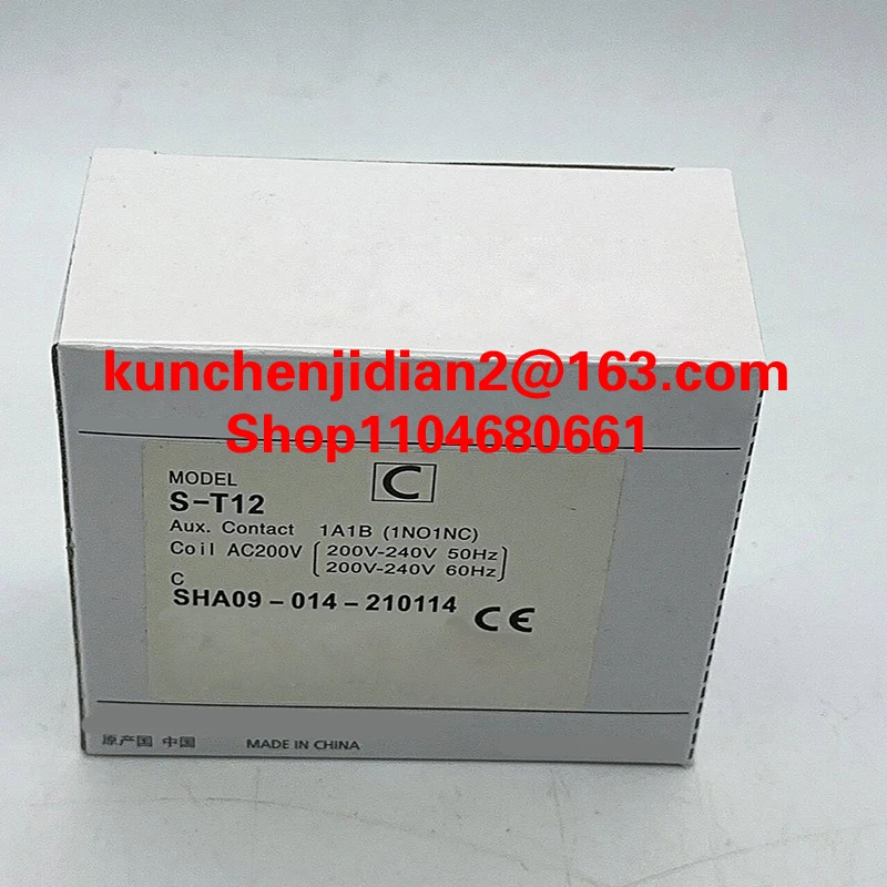 ACS355-03E-23A1-4 ACS880-01-018A-7 ACS355-01E-02A4-2 ACS550-01-125A-4 ACS550-1-59A-4 신품 주파수 변환기