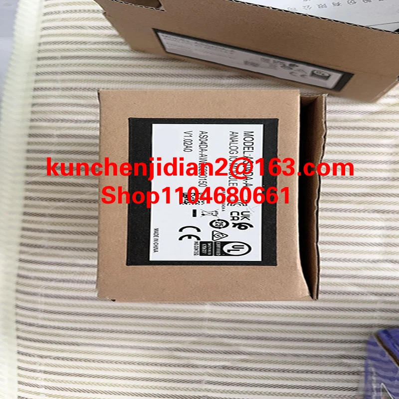 RU300U-M30E-2UP8X2T-H1151 오리지널 초음파 센서