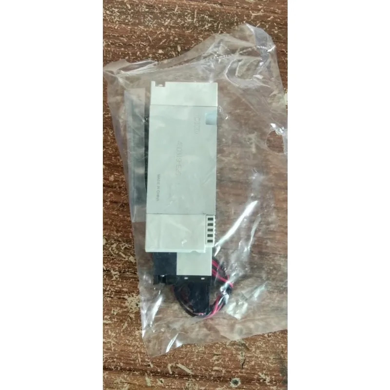 부품은 Hairui 조작기CKD 솔레노이드 밸브 4GD319-08-E2C-3 3PA210-06-3SMC