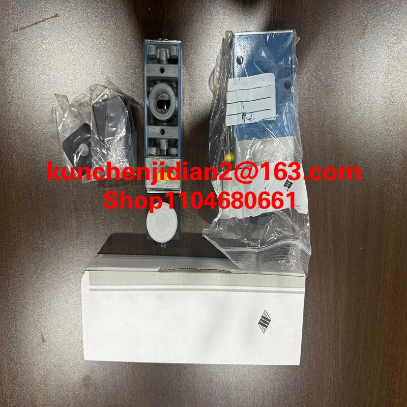FI25-W40-ON6L-Q12 FI25-W40-CN6L-Q12 NI40-W40-ON6L-Q12 NI40-W40-NE-Q12 Ni40-WL40-OP6L-Q 오리지널 스위치 센서
