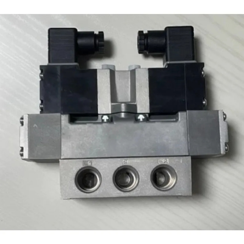 CKD 솔레노이드 밸브부품 4F630-20-AC220V 4F630-15- 4F630/4F640-20-DC24V
