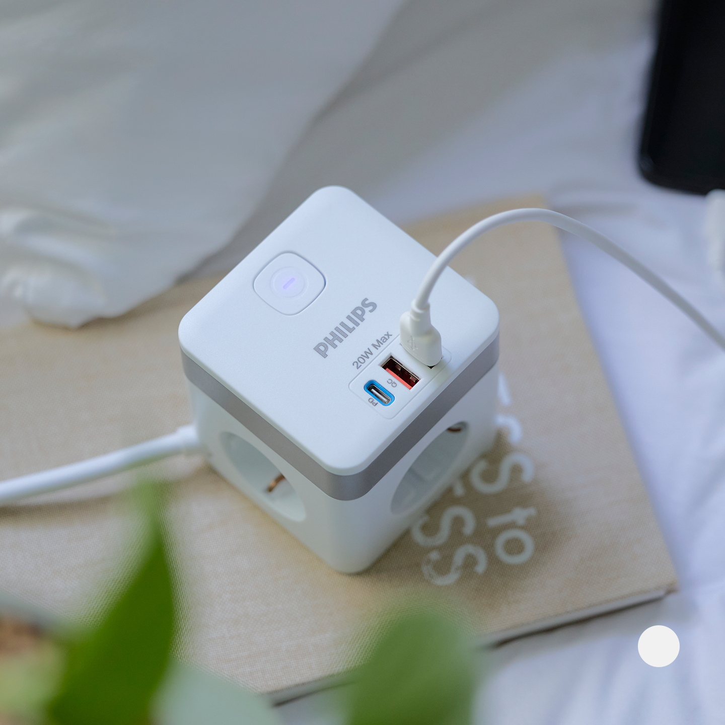 필립스 멀티탭 고용량 파워 큐브 3구 USB 2M 안전 접지 - 상세 이미지 5