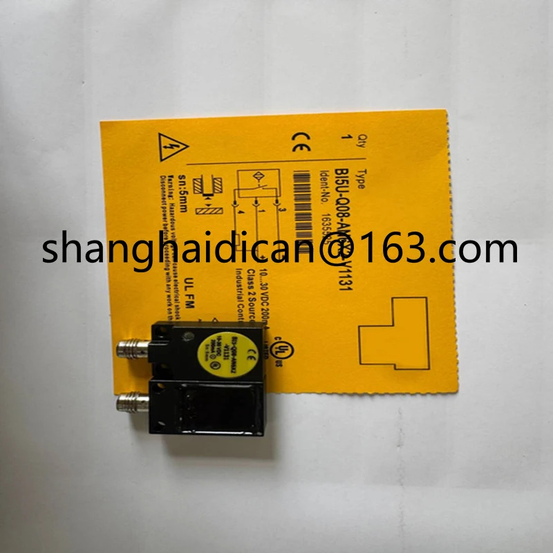 RU100U-M18M-AP8X2-H1151 초음파 센서 실사