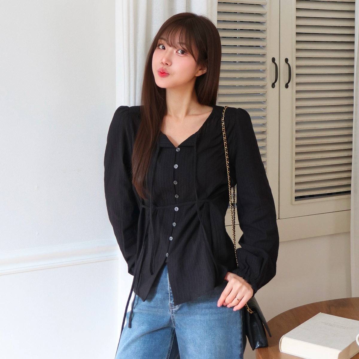 로엠 브이넥 블라우스 스트랩 블라우스 여성 블라우스 리뷰 착용 꿀팁 로엠 옷 추천