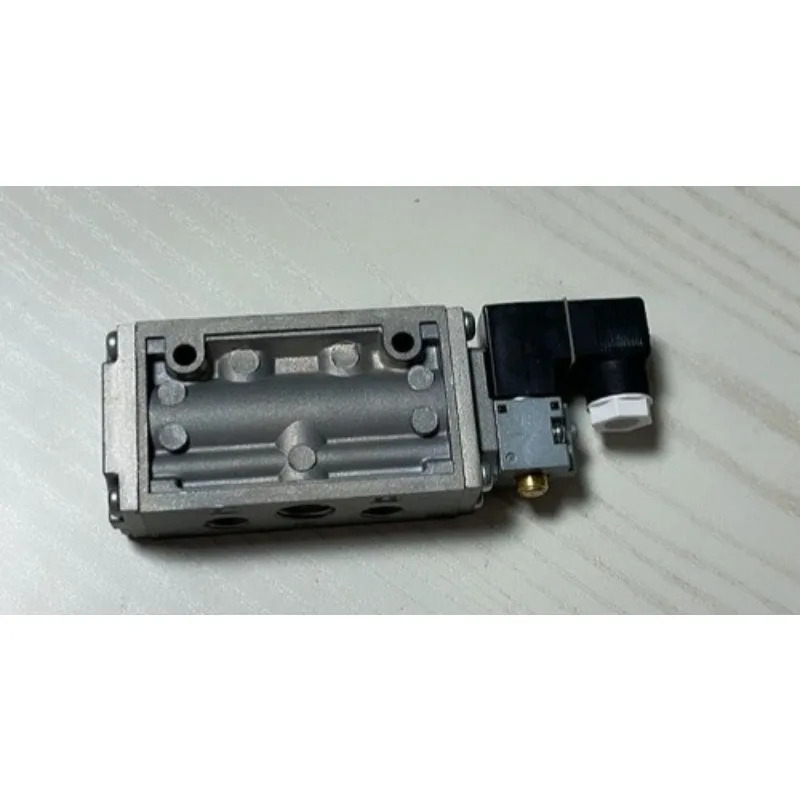 CKD 밸브 4F110-08-AC220V-DC24V 4F120/130/140-08-DC24V 4F110-06 부품