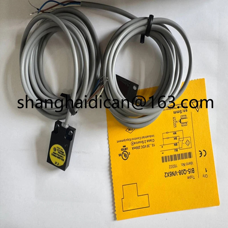 RU100U-M18M-AP8X2-H1151 초음파 센서 실사