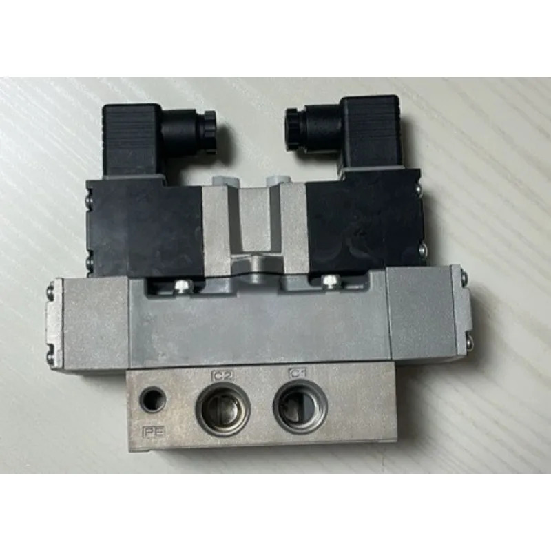 CKD 솔레노이드 밸브부품 4F630-20-AC220V 4F630-15- 4F630/4F640-20-DC24V