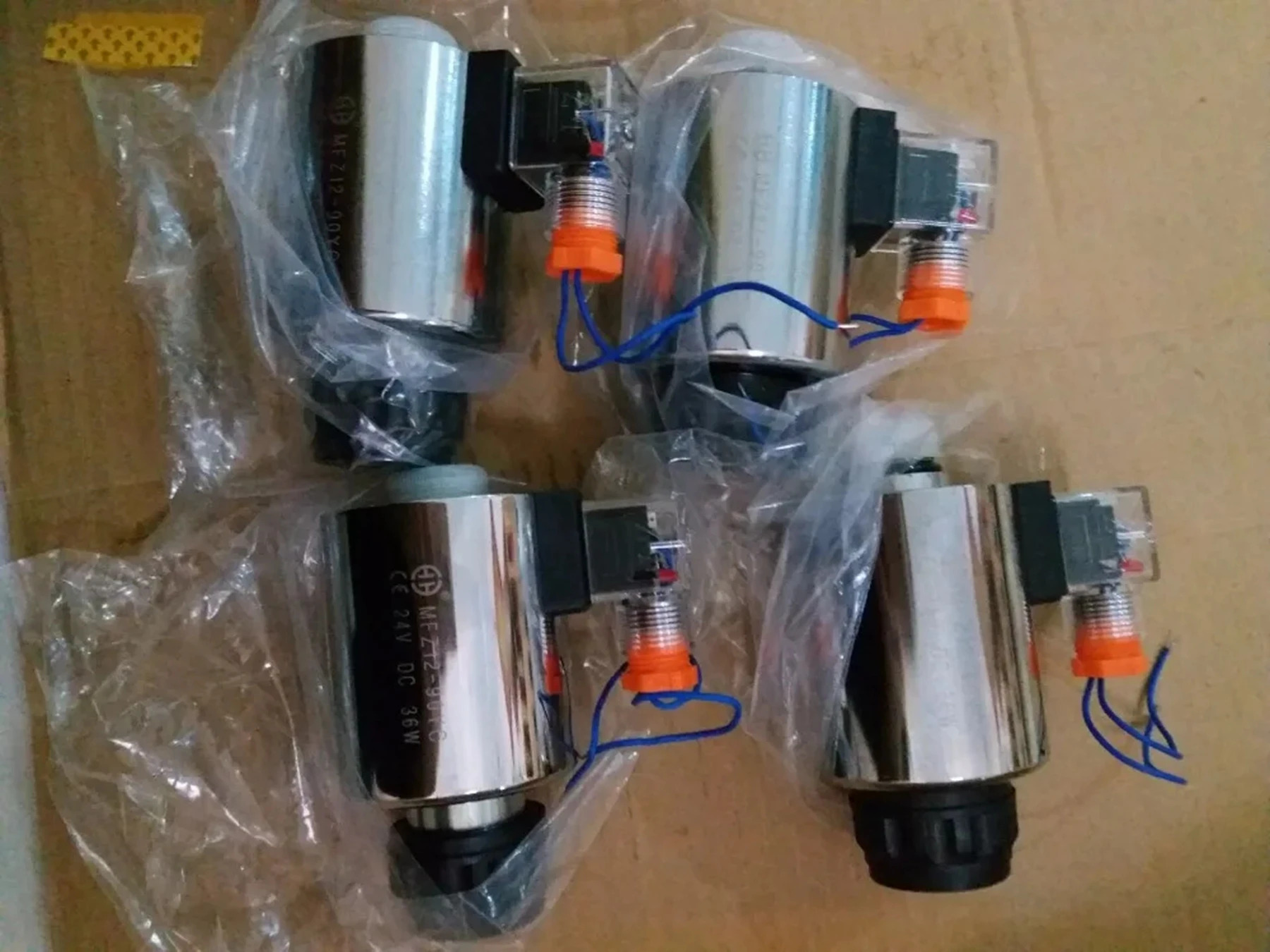 MFZ12-90YC DC24V Ac/dc 습식 밸브 전자석 MFB12-90YC AC220V