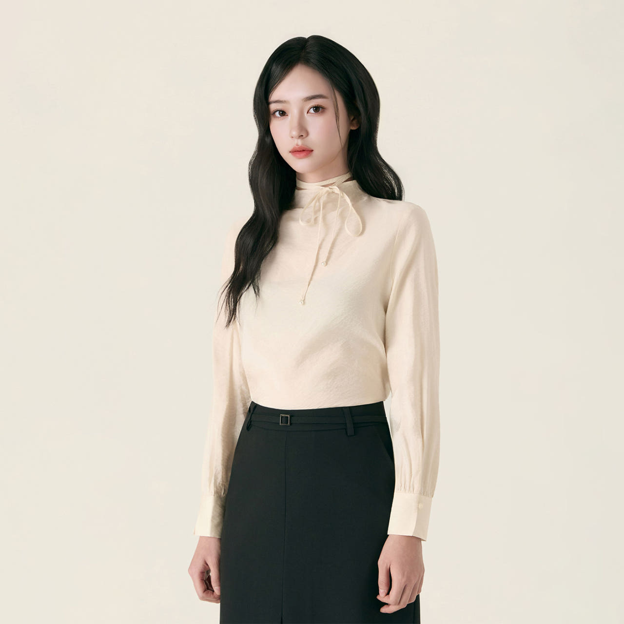 [뉴미PICK] 로엠 라운드넥 타이 블라우스 RMBLG12R12 - 상세 이미지 2