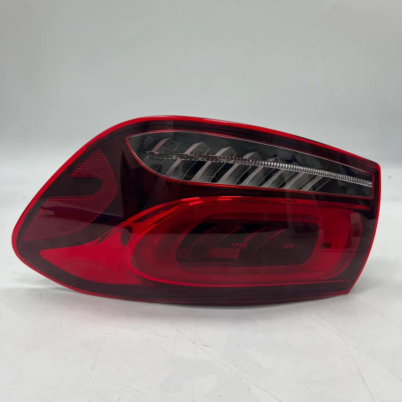 벤츠호환 오리지널 W247 GLA180 GLA200 GLA220 GLA250 GLA45 A2479063001 A2479063101 리퍼 테일 라이트