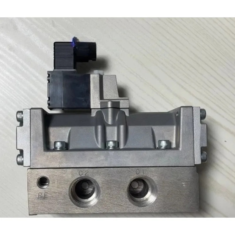 CKD 솔레노이드 밸브부품 4F710-25-AC220V-DC24V 4F720/4F730-25-DC24V-AC220V