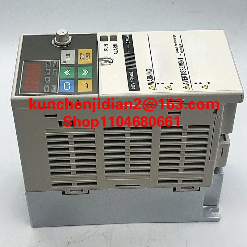 CIMR-VC4A0009BAA CIMR-VC4A0011BAA CIMR-AD4A0072AMA CIMR-J7AZ40P4 주파수 변환기
